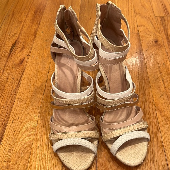 Joie snakeskin all leather sandals with zipper on the back. Sz 38 4 inch heal - Picture 1 of 8